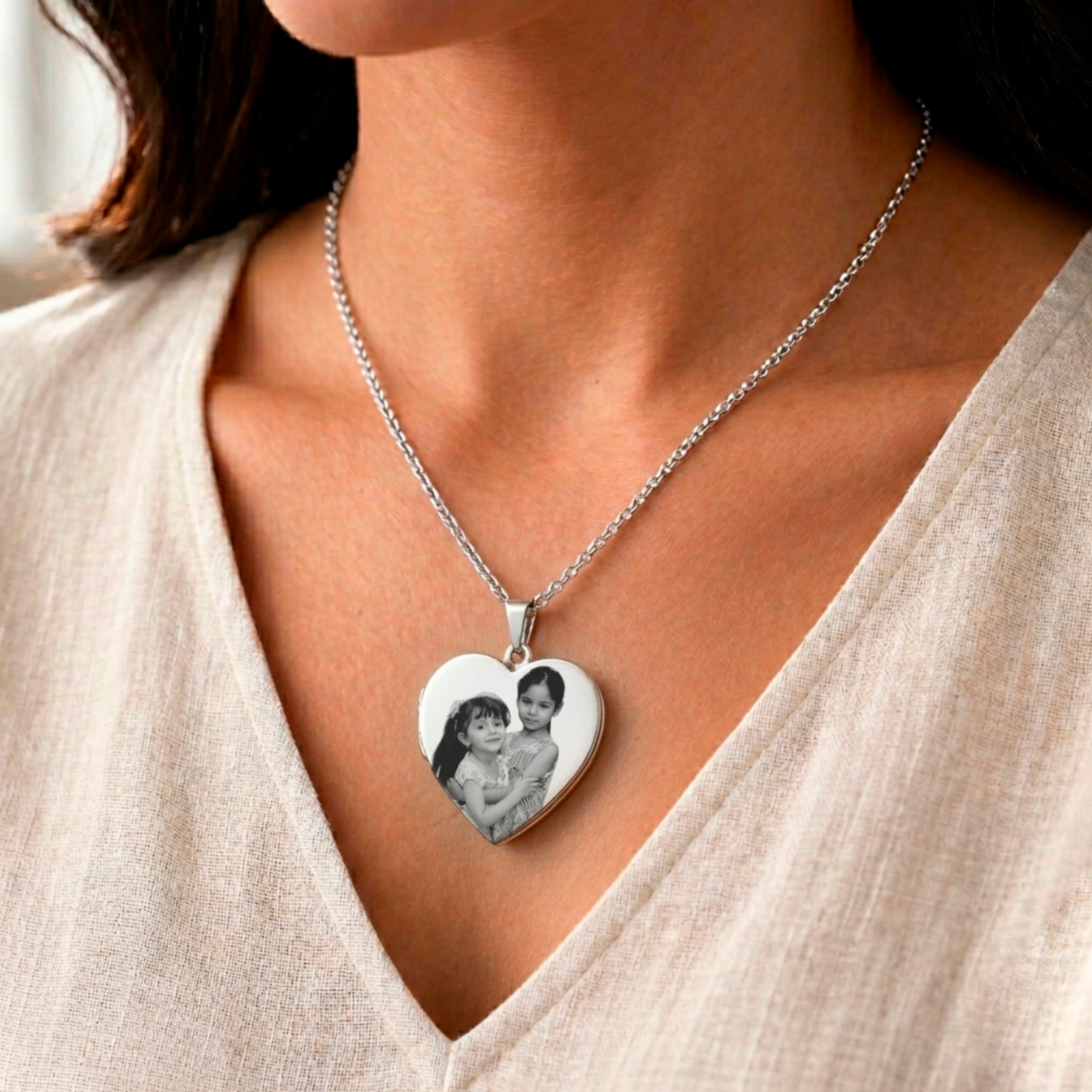 Colar Prateado Coração Prateado Grande - Imagem 4